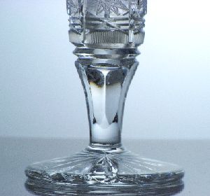 500PK ボヘミア アンティーク花瓶 “レースカットのスリムな花瓶